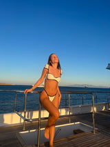 Milos Bottom